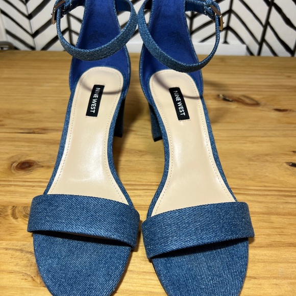 Nine West Women's jean sandals size 9 - Picture 3 of 7